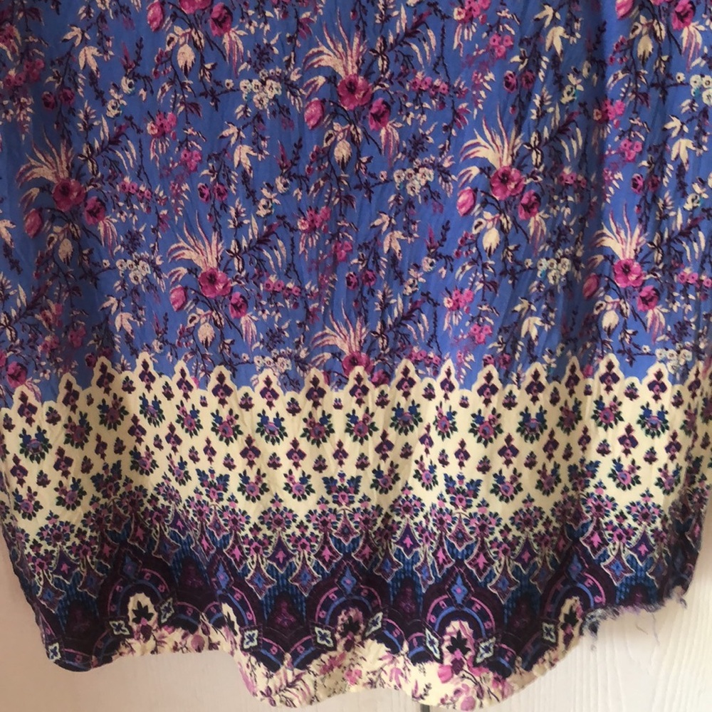 Floral Blue and Cream floral paisley Women's tunic Top - Picture 9 of 11